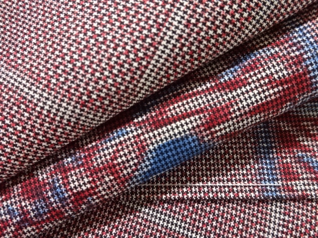  未使用品　石畳に家屋風景模様織り出し西陣お召着物